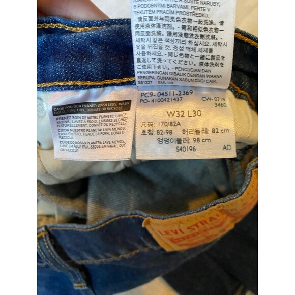 Mens Levi’s 501 Medium Wash straight leg jeans 32 x 30 - Picture 8 of 9